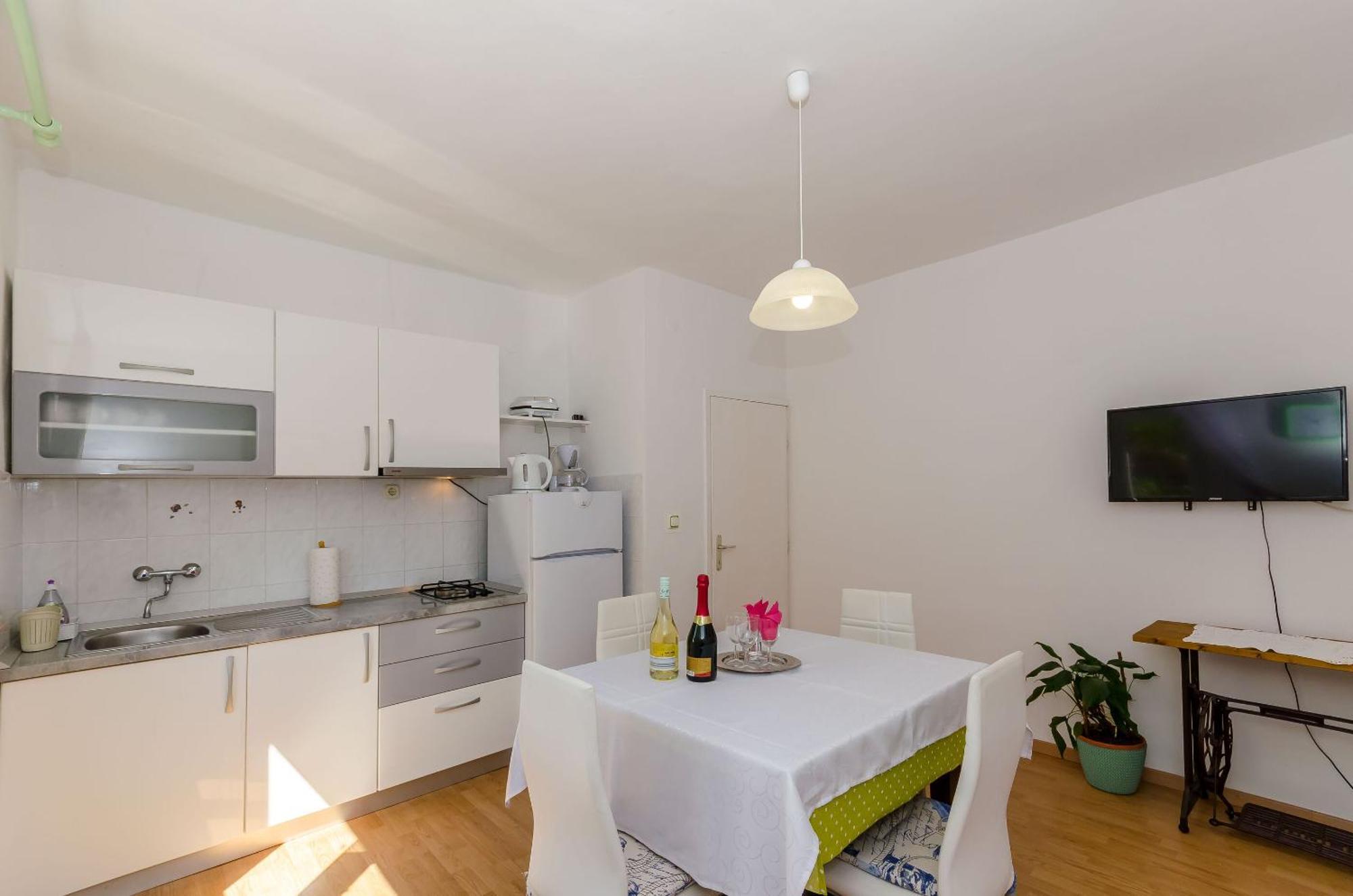ילסה Apartments Jakov מראה חיצוני תמונה