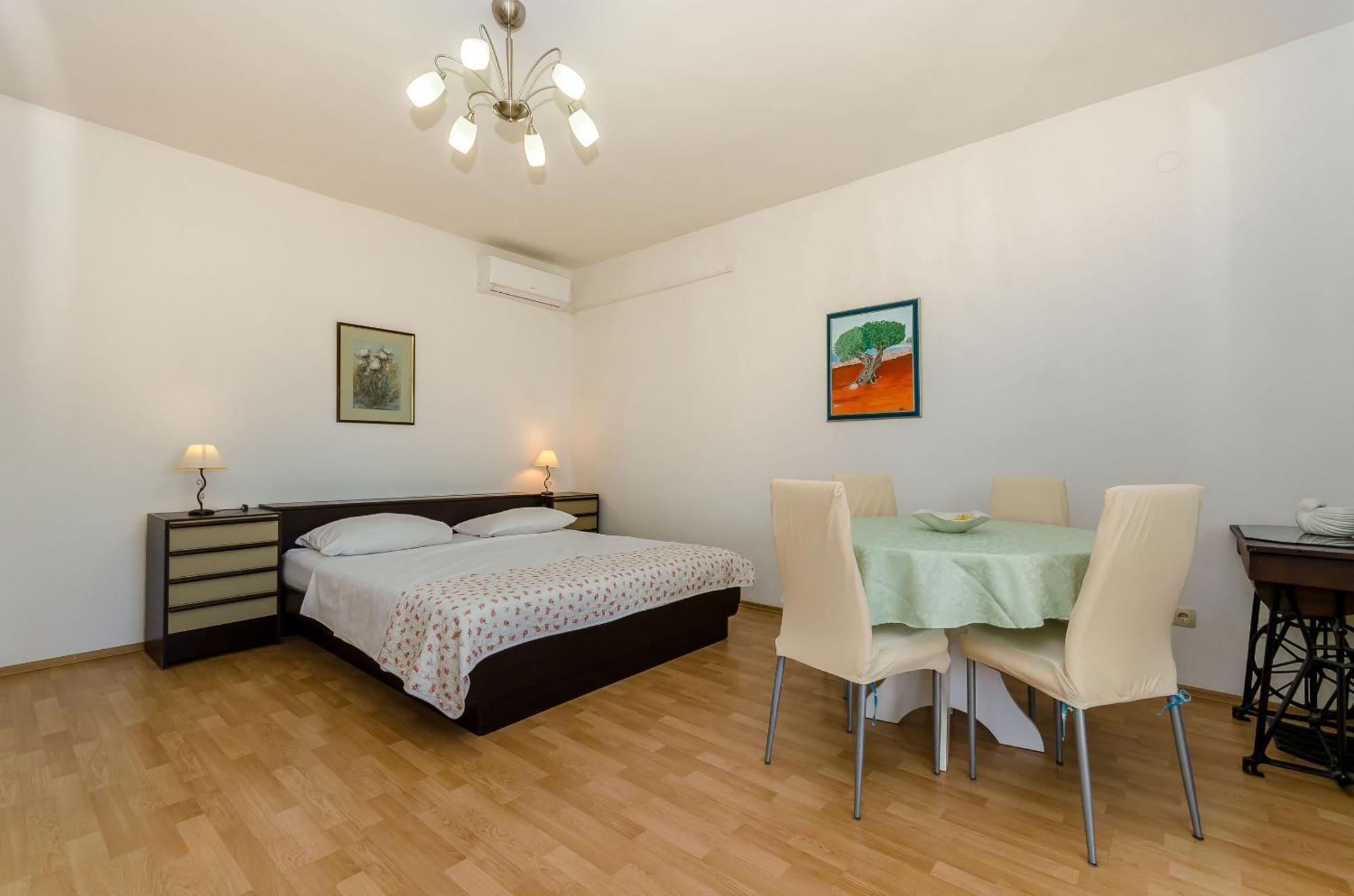 ילסה Apartments Jakov מראה חיצוני תמונה