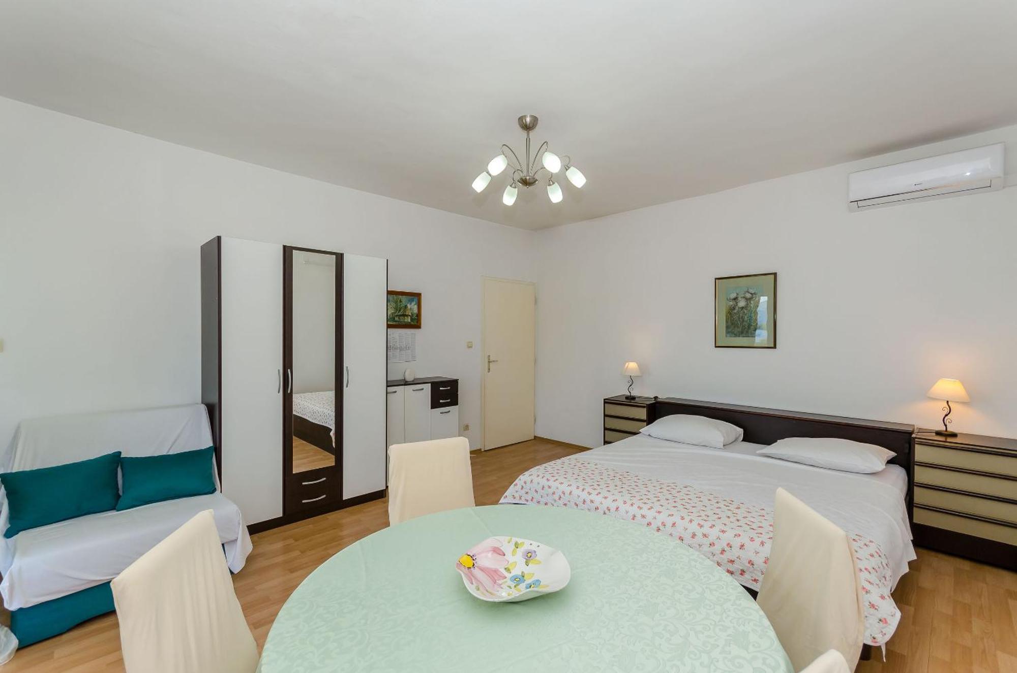 ילסה Apartments Jakov מראה חיצוני תמונה